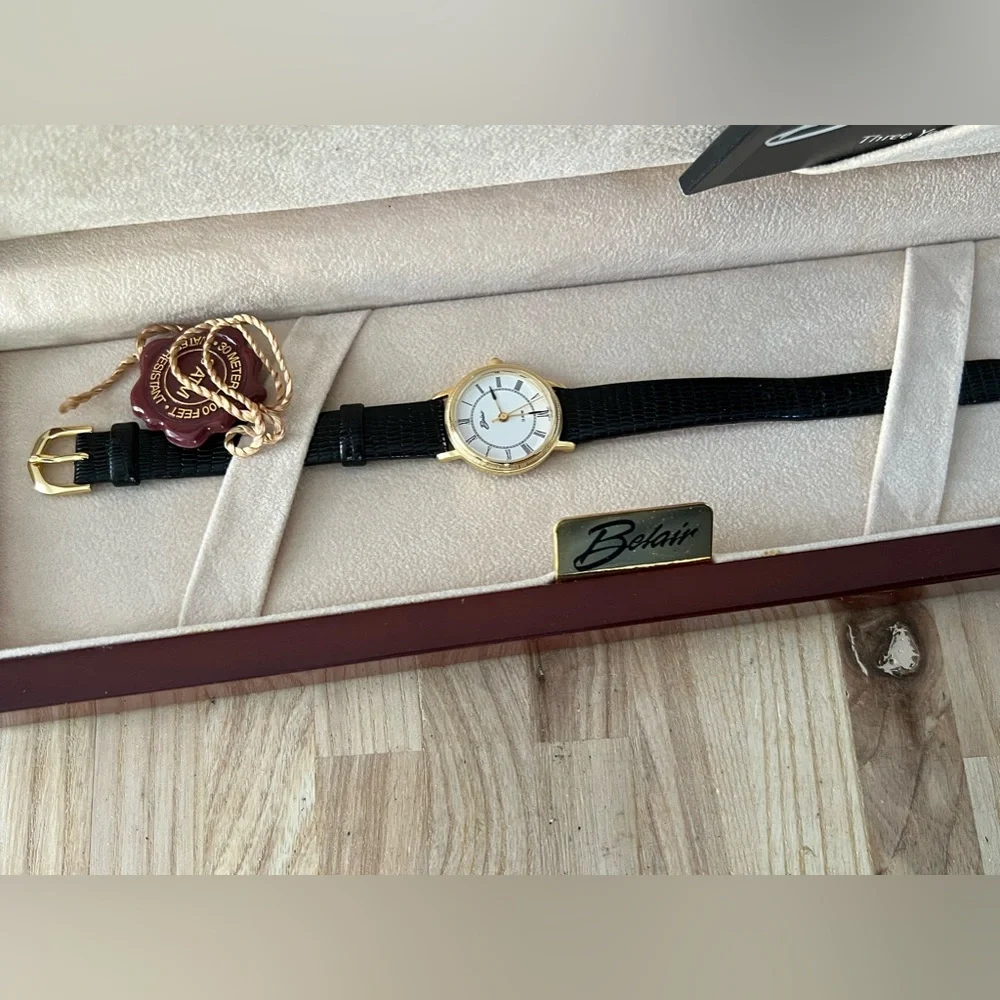 Belair Ladies Watch New in Original Box Black Leather Strap  display picture 3
